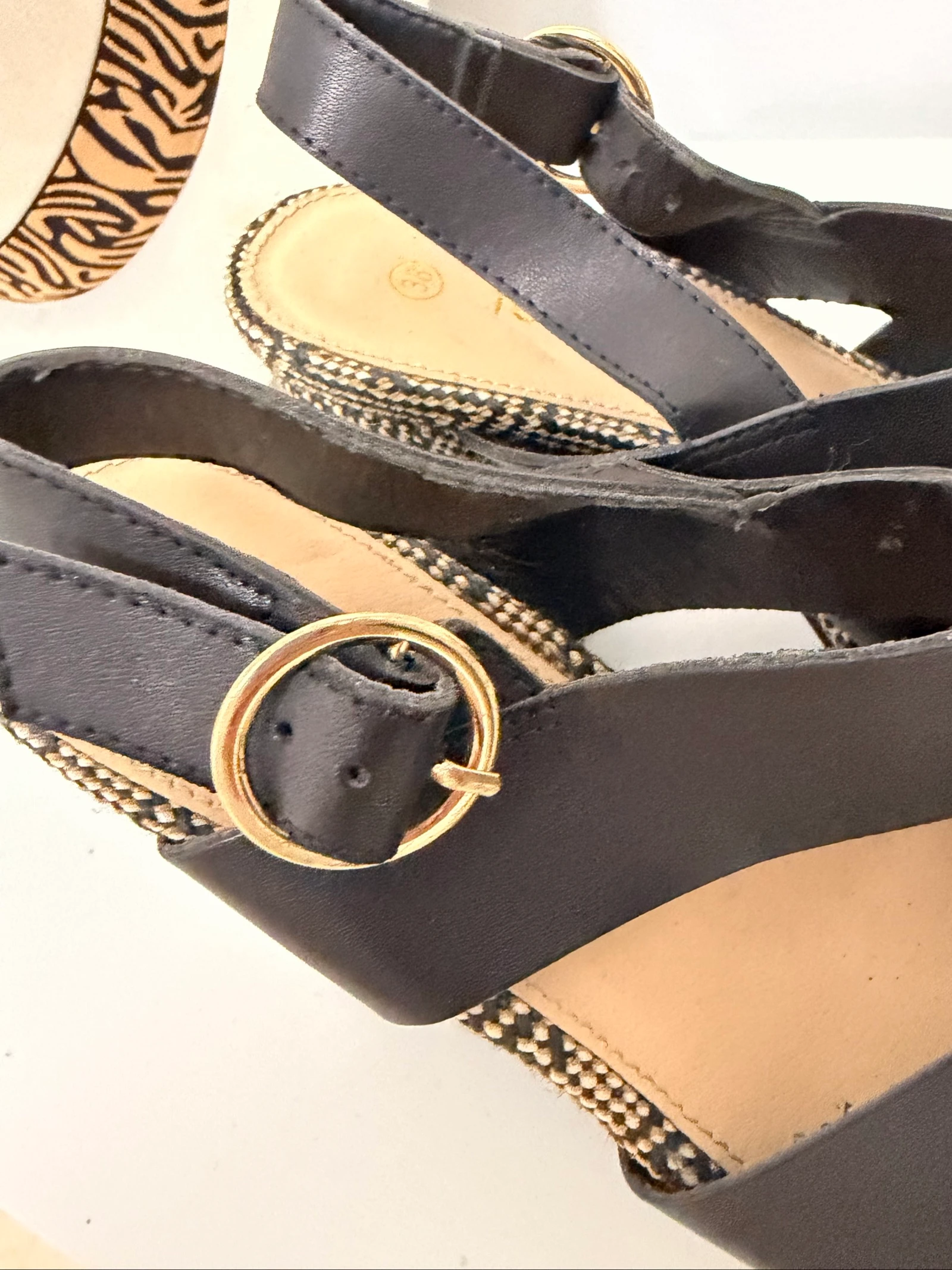 Zapatos de tacón ancho de rafia – photo 8